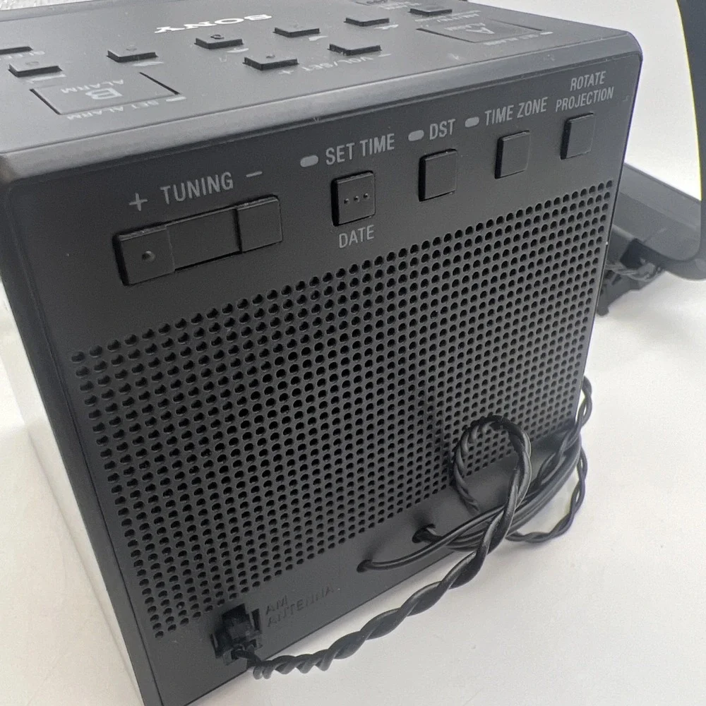 Sony ICF-C1PJ AM/FM Clock Radio White Noise Machine Time Projector TESTED Works!
